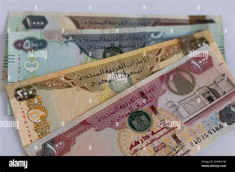 40,000 United Arab Emirates dirhams to US dollars .